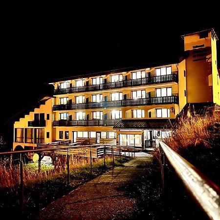 Hotel Le Piolet Saint-Martin-de-Belleville Esterno foto