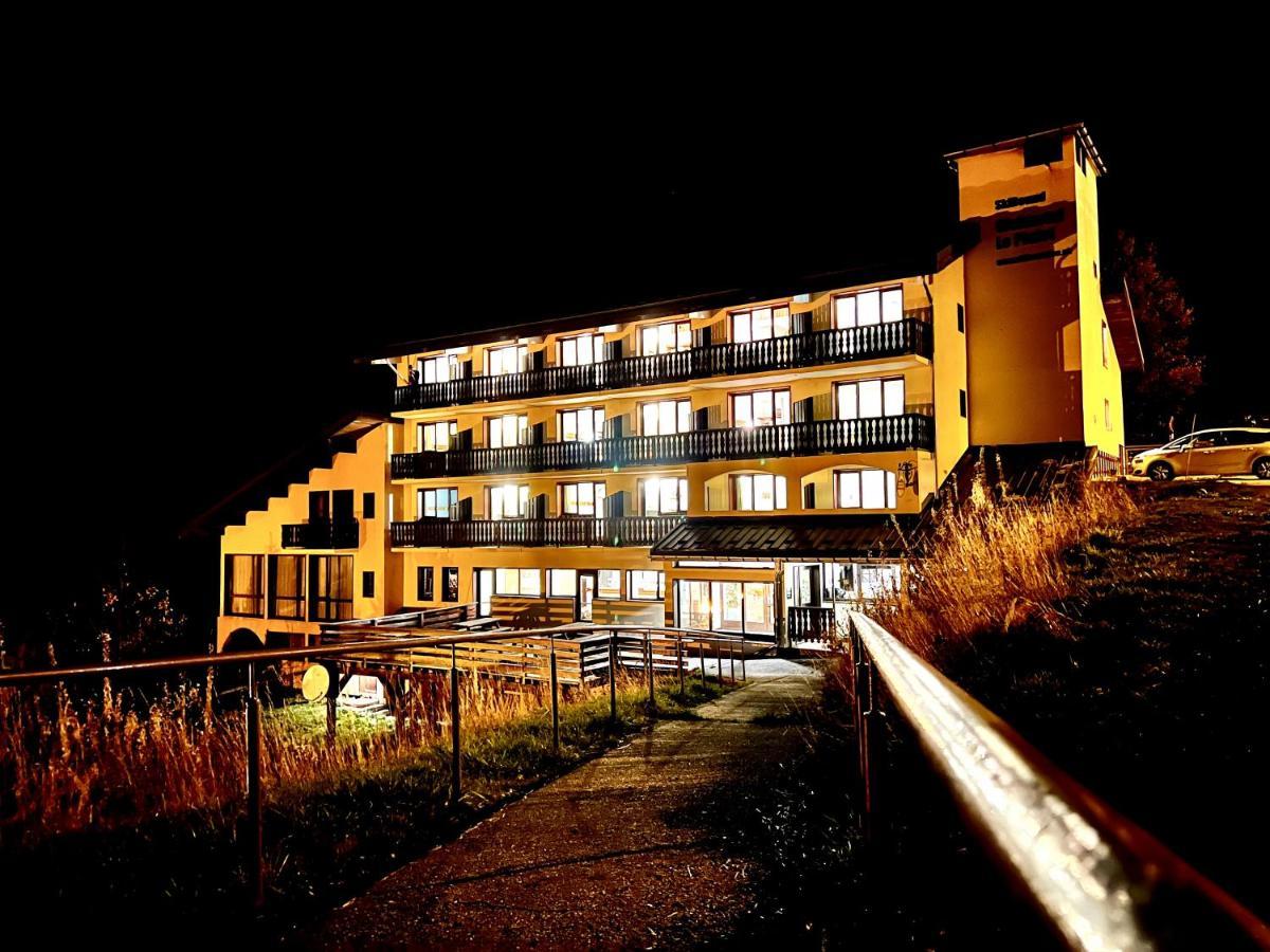 Hotel Le Piolet Saint-Martin-de-Belleville Esterno foto